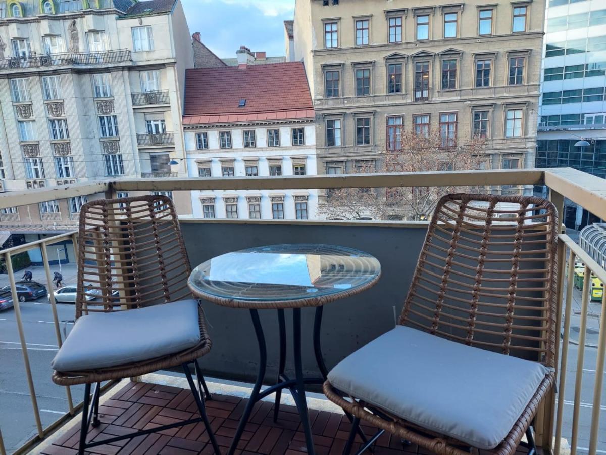Balcony Apartment, 5 Min Walk To First District Wien Exterior foto